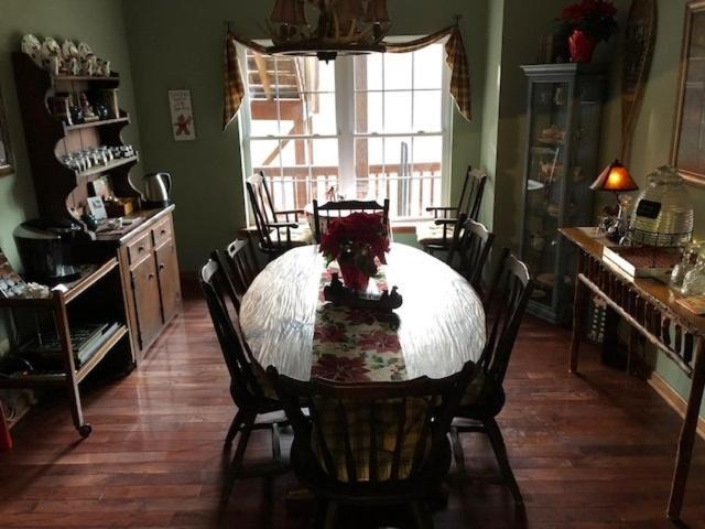 Long Mountain Lodge Bed & Breakfast Dahlonega Room photo